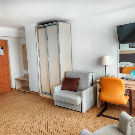 Hotel Logos *