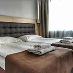 Hotel Logos *